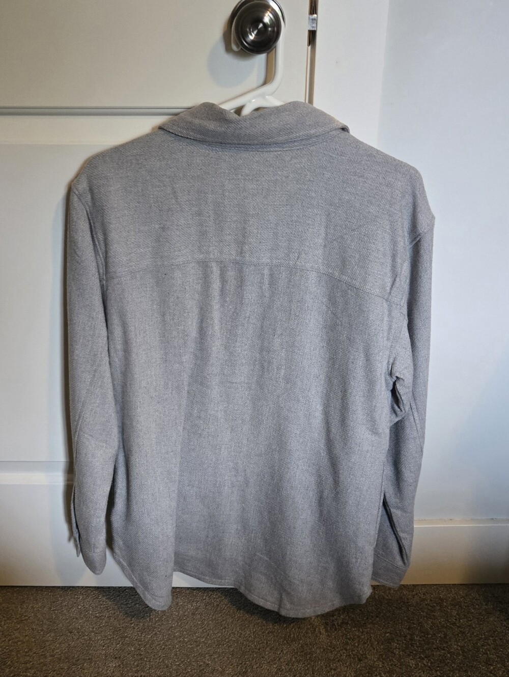 NEW Ripzone Shacket (Medium) - Picture 2 of 3